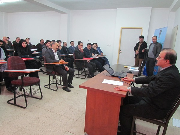 کارگاه آموزشی تدوین و بازنگری برنامه های آموزشی و درسی علمی - کاربردی